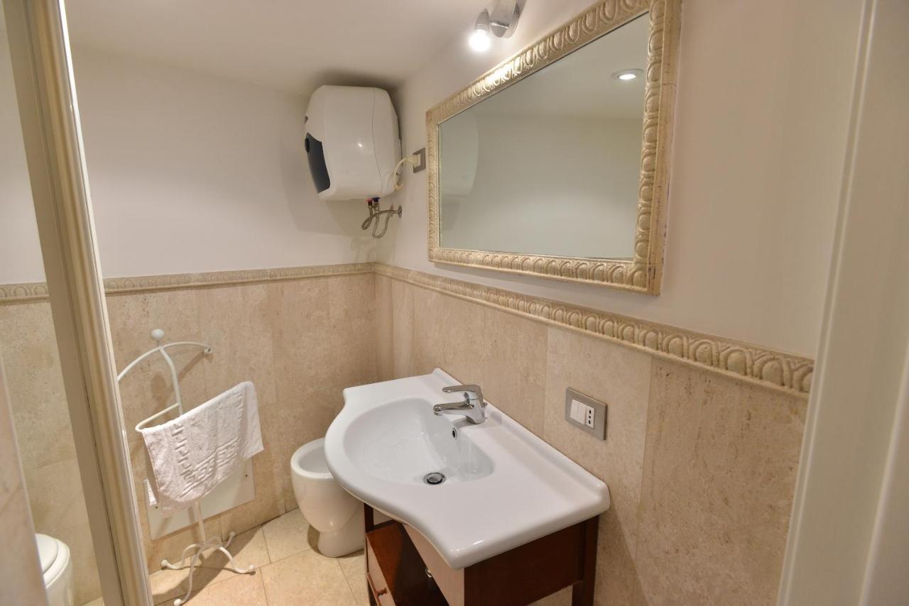 Izzhome City Center Cozy Cagliari Kültér fotó
